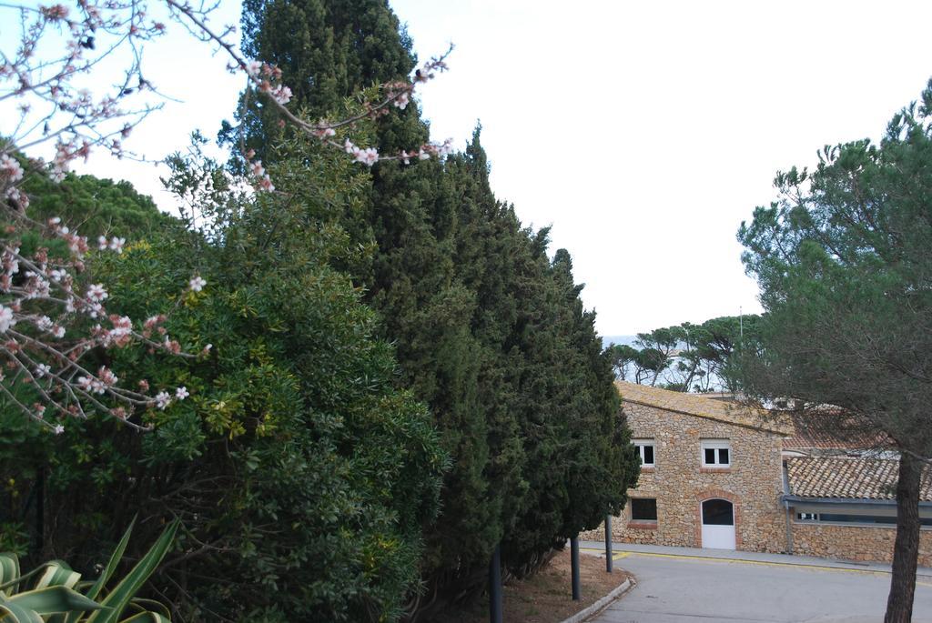 Alberg L'Escala Xanascat Hostel Exterior photo