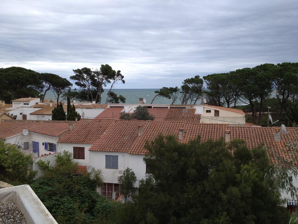 Alberg L'Escala Xanascat Hostel Exterior photo